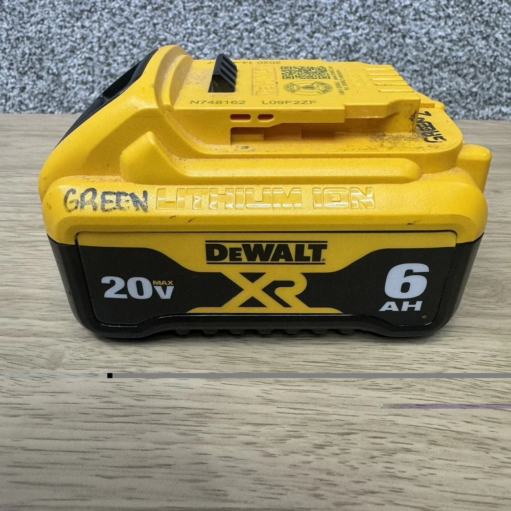 DEWALT DCB206 20V MAX XR 6Ah Lithium Ion Battery Type 2 Tested & Working